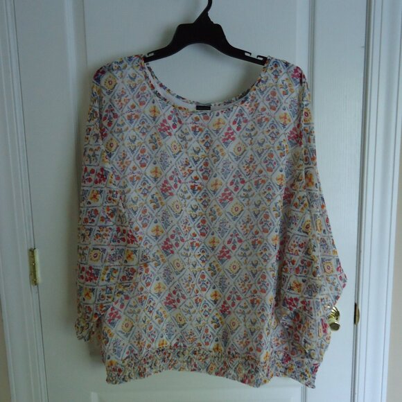 Salon Studio Top 4X NEW - Picture 1 of 9